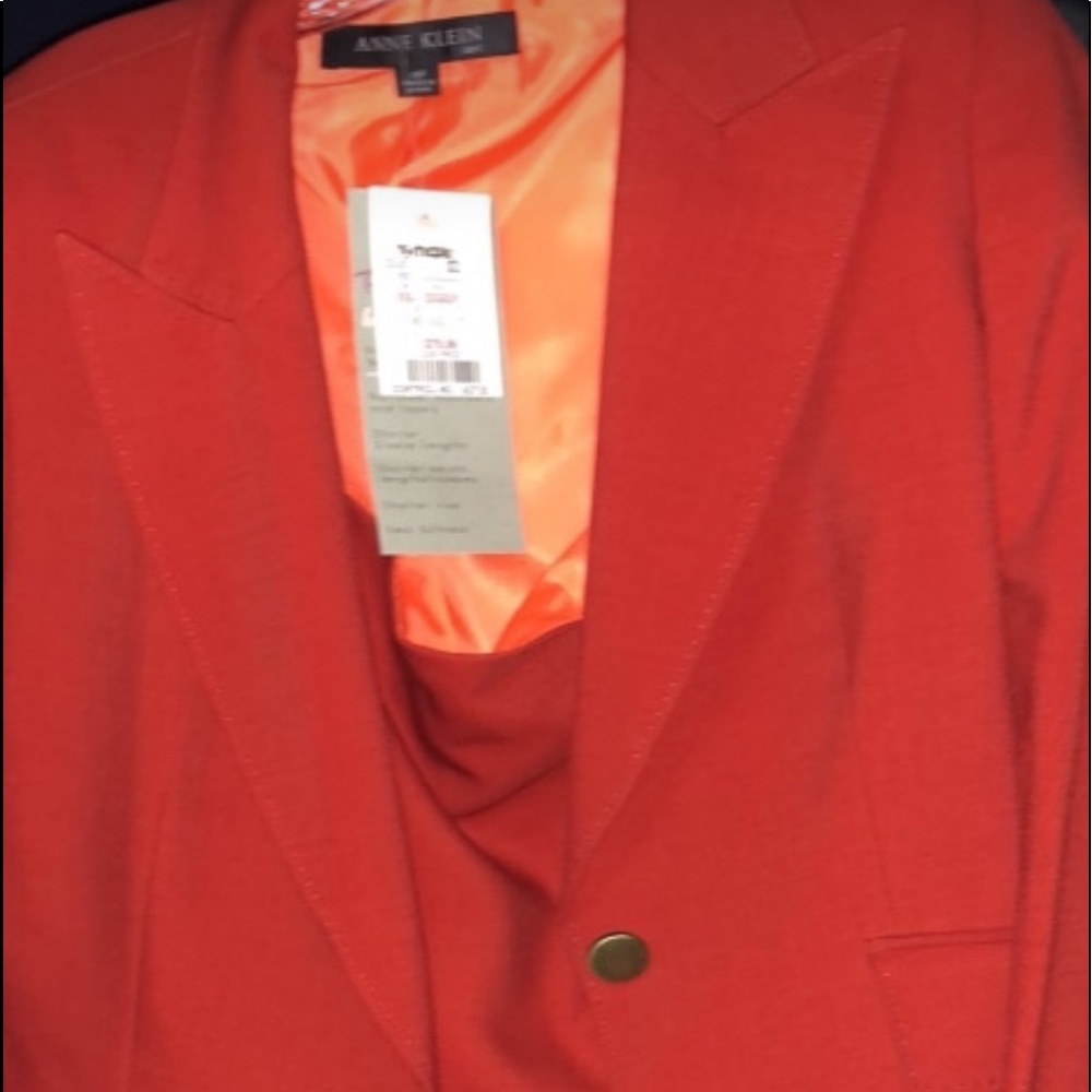 Anne Klein skirt suit